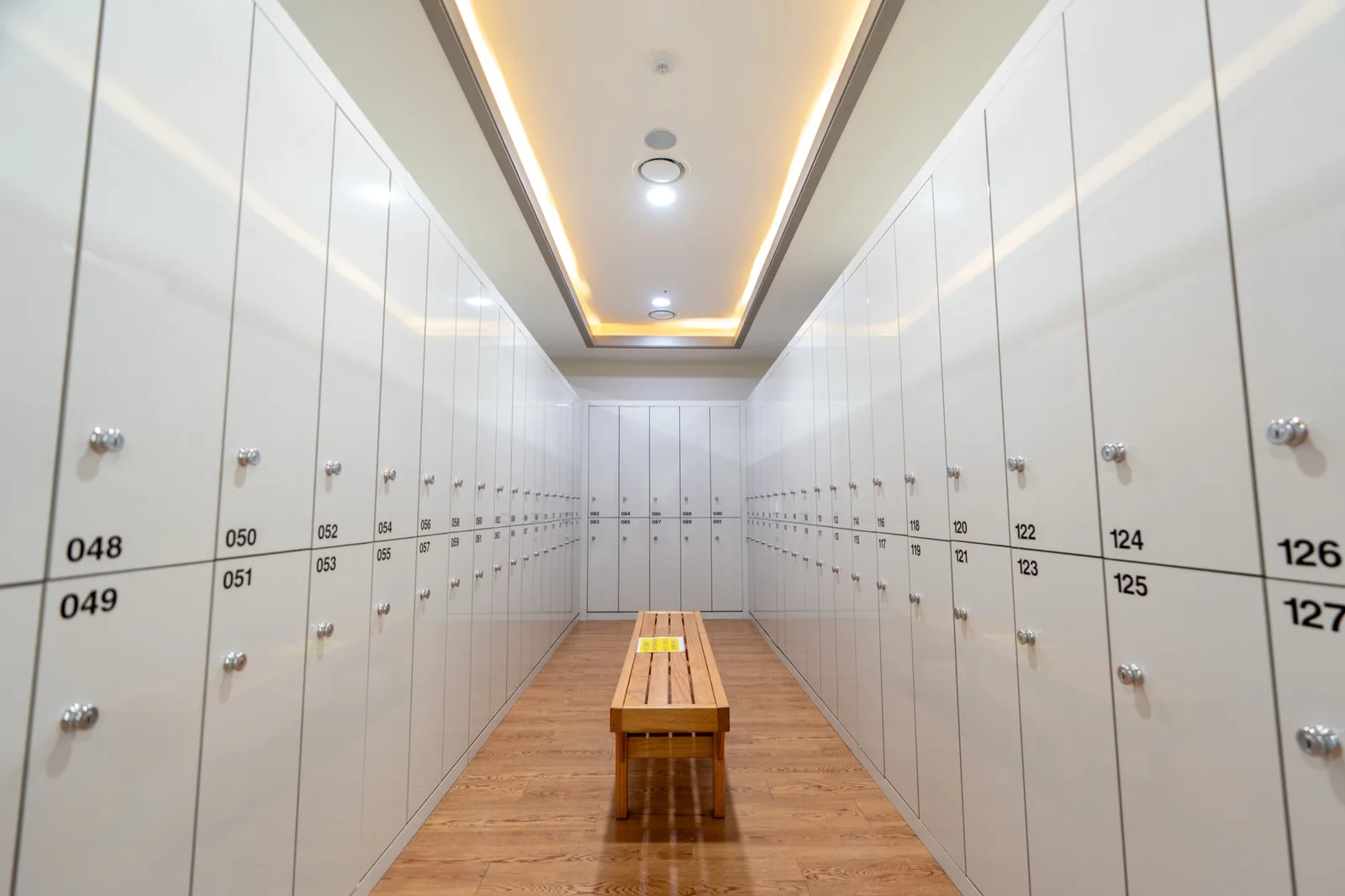 Locker room — GoldSpa Paju