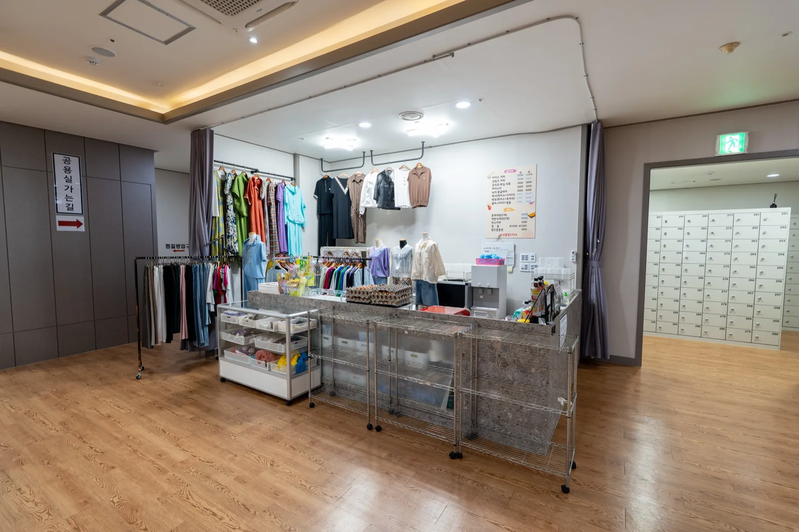 Women's counter — GoldSpa Paju