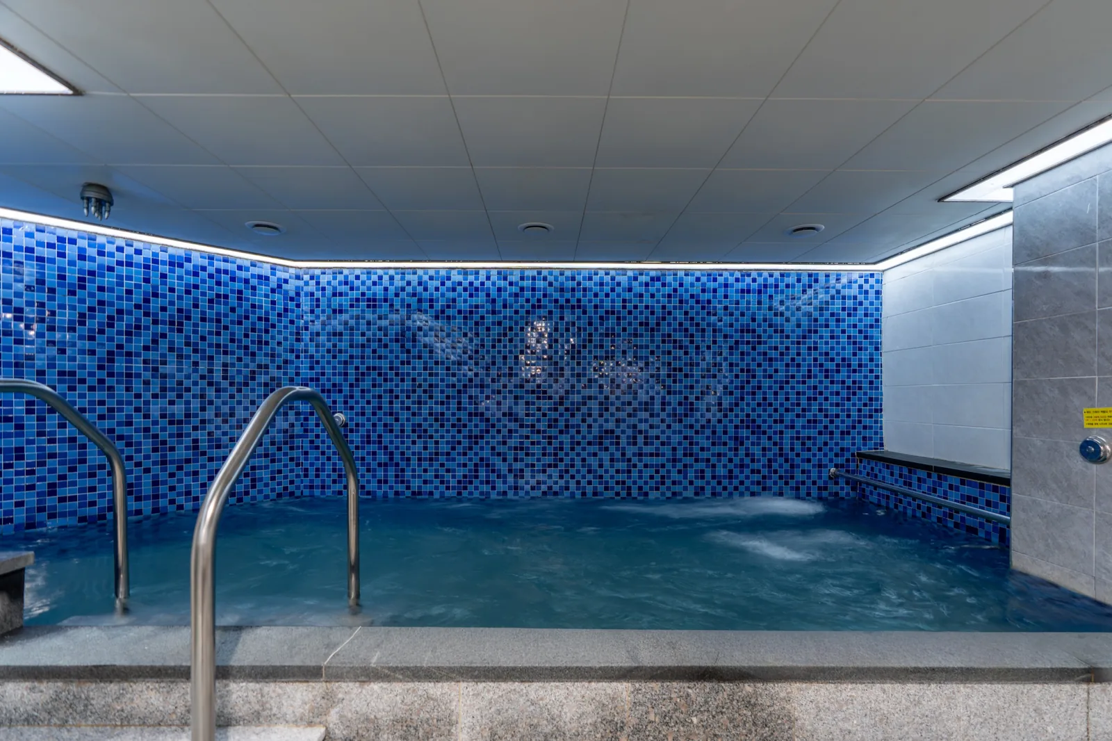 Cold bath — GoldSpa Paju