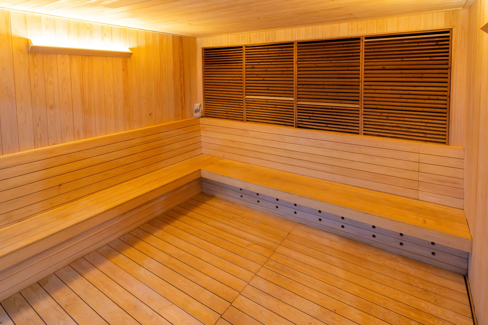 Hinoki & wood sauna — GoldSpa Paju