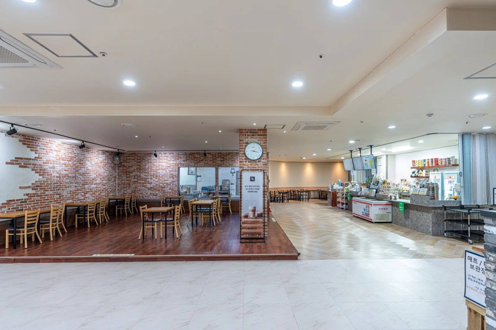 Restaurant & shop — GoldSpa Paju